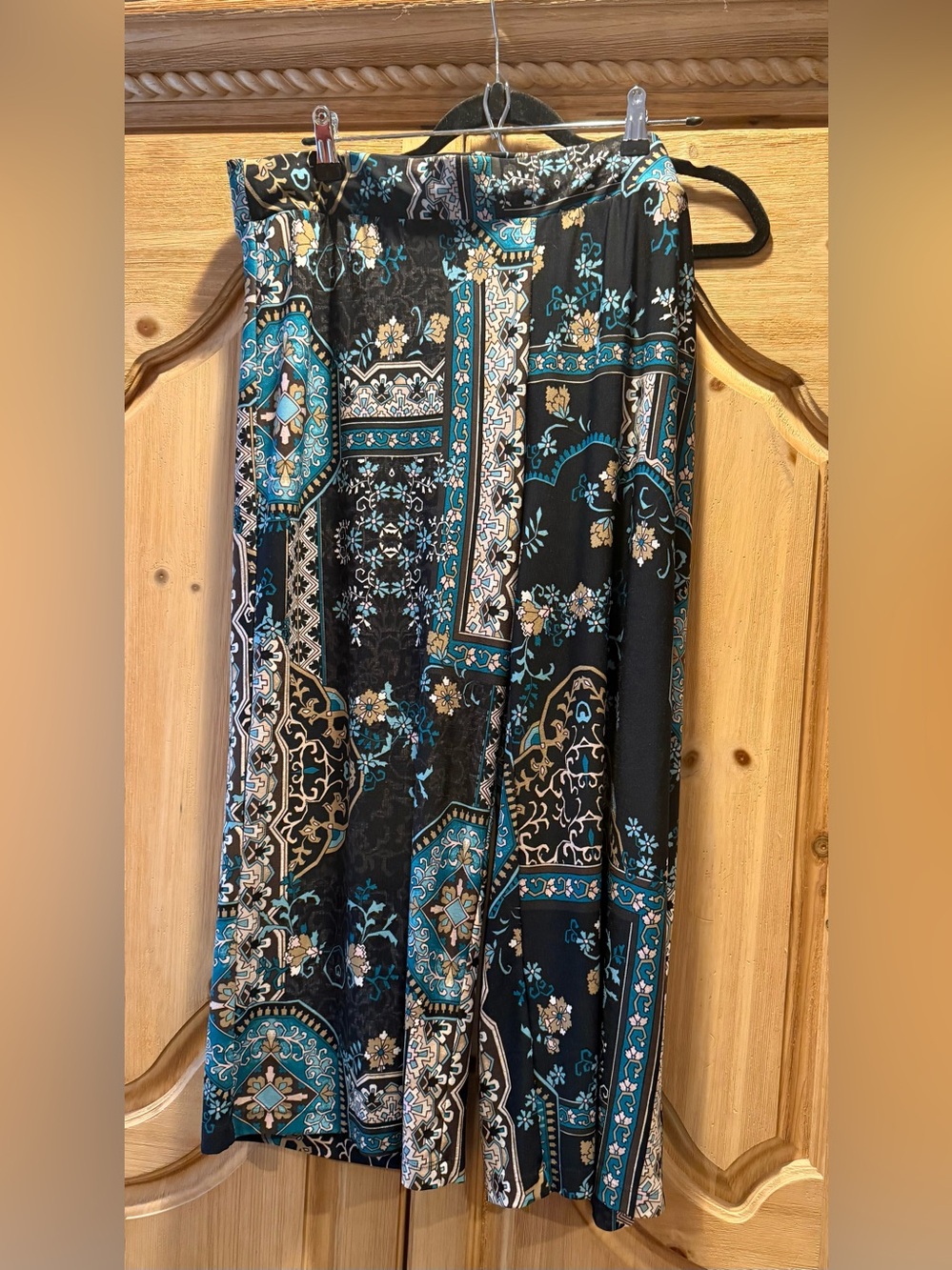 Chico’s Traveler Crop Pants